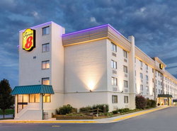 Super 8 by Wyndham Frederick