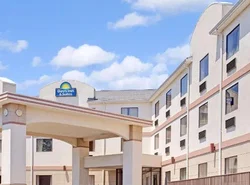 Days Inn & Suites by Wyndham Laurel Near Fort Meade