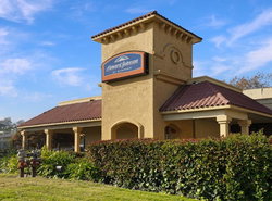 Howard Johnson by Wyndham Sacramento Downtown