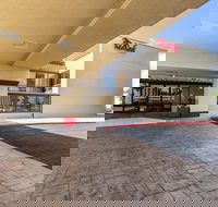 Red Roof Inn PLUS  Suites Houston  IAH Airport SW - Accommodation Deal