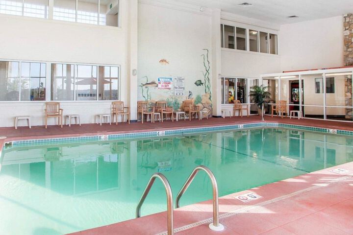 Quality Inn Lake Of The Ozarks - thumb 3