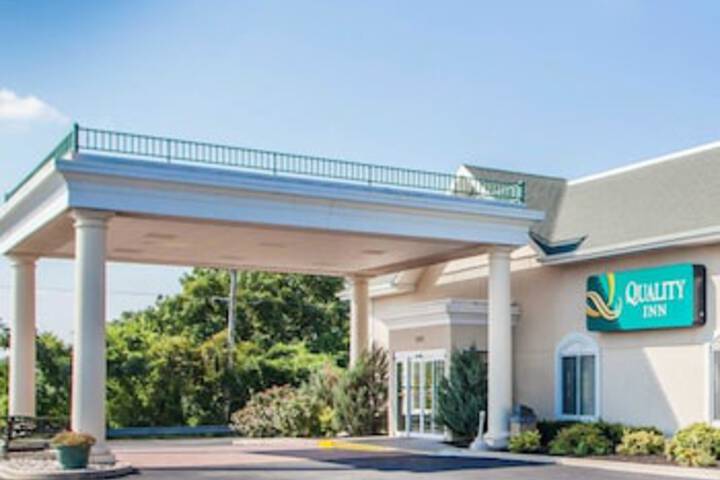 Quality Inn Lake Of The Ozarks - thumb 0