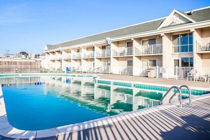 Quality Inn Lake Of The Ozarks - thumb 6