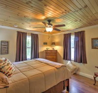 Beautiful Waterfront Monticello House w / Fire Pit! - Accommodation Deal