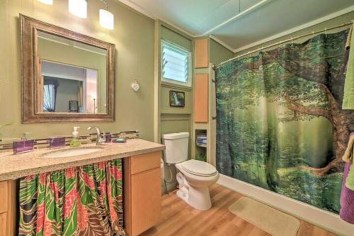 Serene Halakea Hale Cottage By Volcano NTL Park! - thumb 4