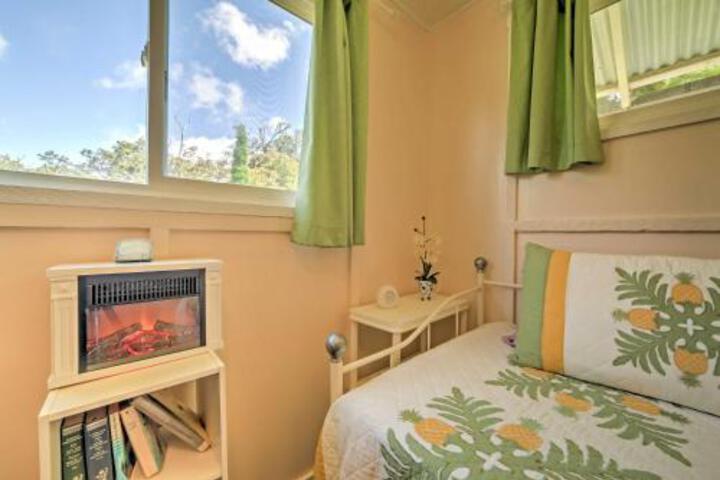 Serene Halakea Hale Cottage By Volcano NTL Park! - thumb 3