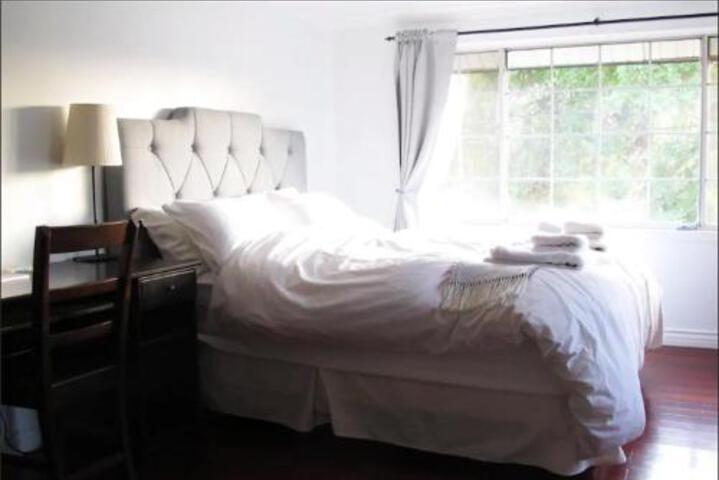 L.A.Highgate 1BR Apartment - thumb 6