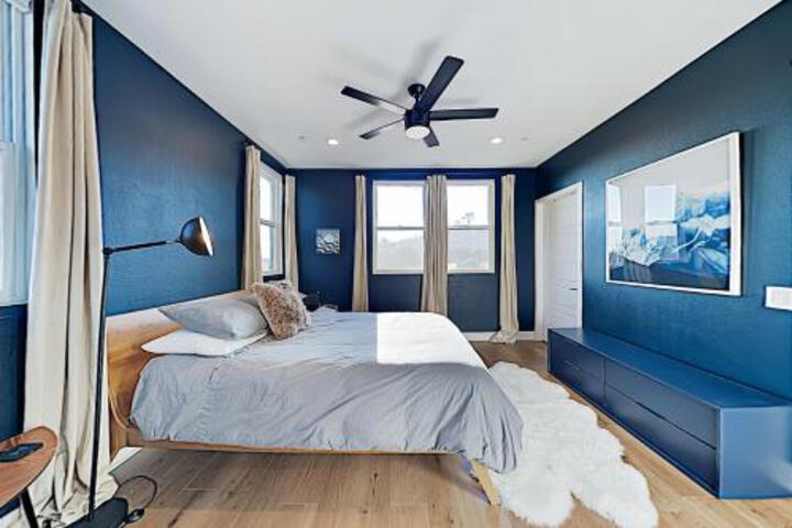 New Listing! Lavish Retreat: Walk To Dining Shops Townhouse - thumb 3