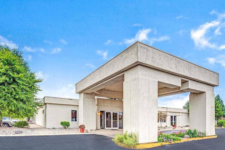 Travelodge By Wyndham Adrian - thumb 1