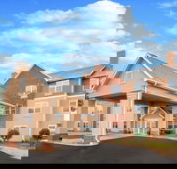 AmericInn by Wyndham Fulton Clinton - Accommodation Deal