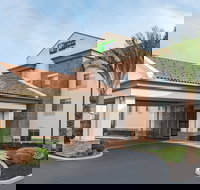 Holiday Inn Express Hotel  Suites Merced an IHG Hotel - Accommodation Deal