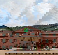 Holiday Inn Exp Chester WV an IHG Hotel - Accommodation Deal