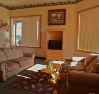 Eagle Peak Lodge  Cabins - Accommodation Deal