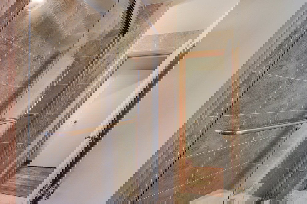 1633 Quicksilver 2 Bedroom Condo - thumb 6