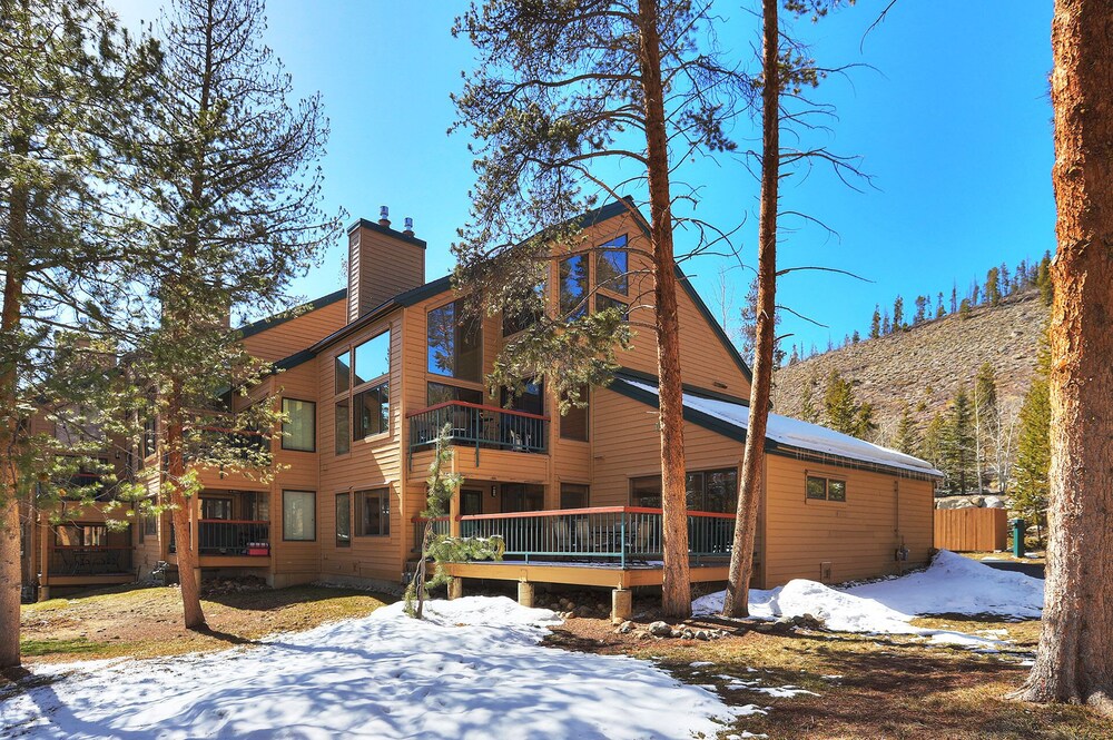 1633 Quicksilver 2 Bedroom Condo - thumb 1