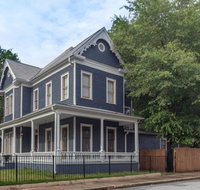 The Grand Victorian on Rose Hill Pets welcome - Accommodation Deal