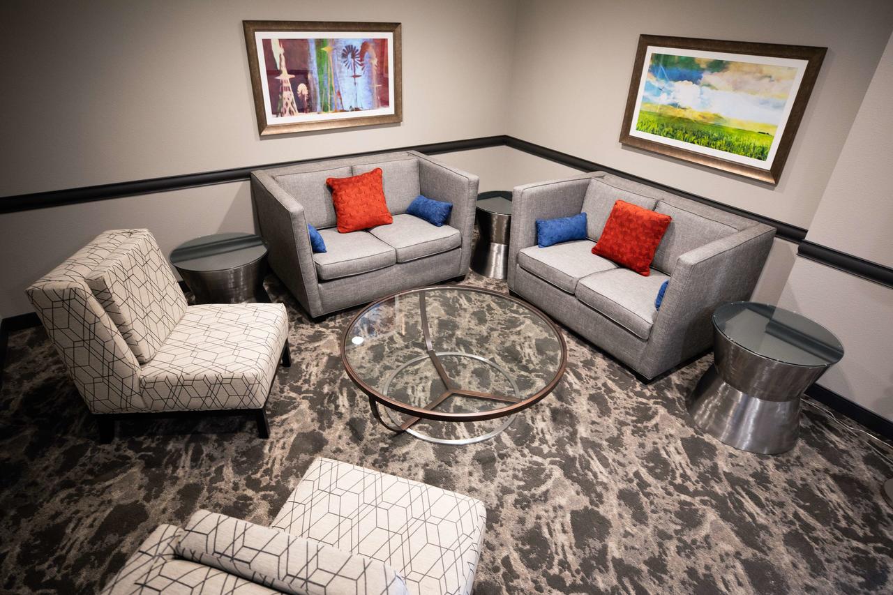 Best Western Plus West Lawrence - thumb 25