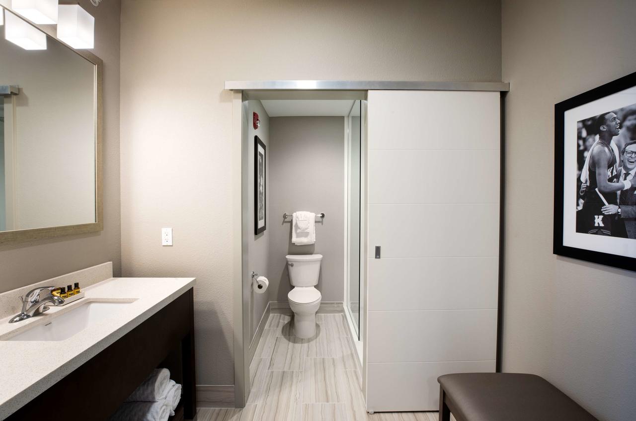 Best Western Plus West Lawrence - thumb 16