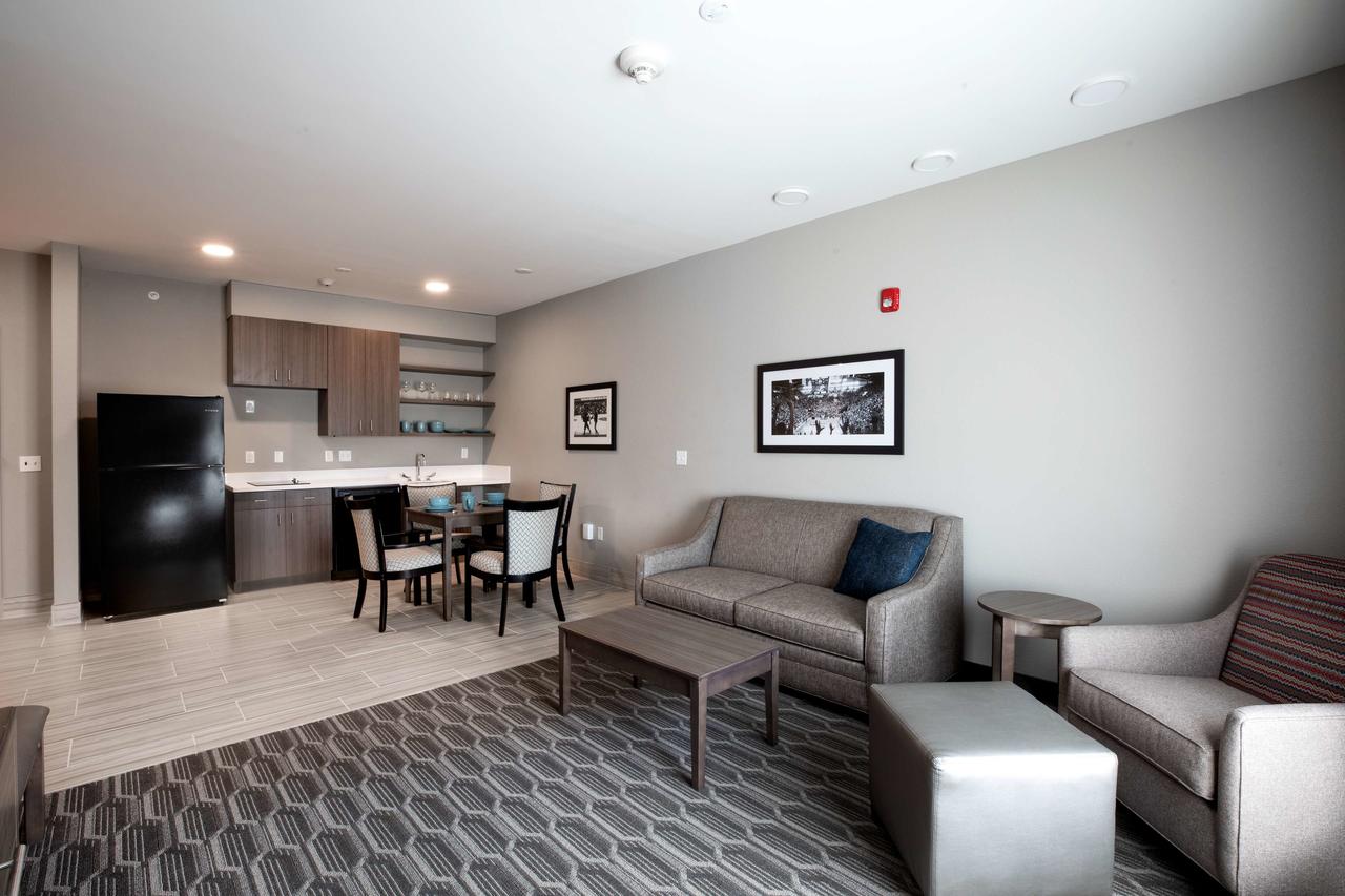 Best Western Plus West Lawrence - thumb 5