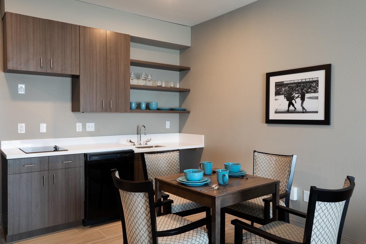 Best Western Plus West Lawrence - thumb 2