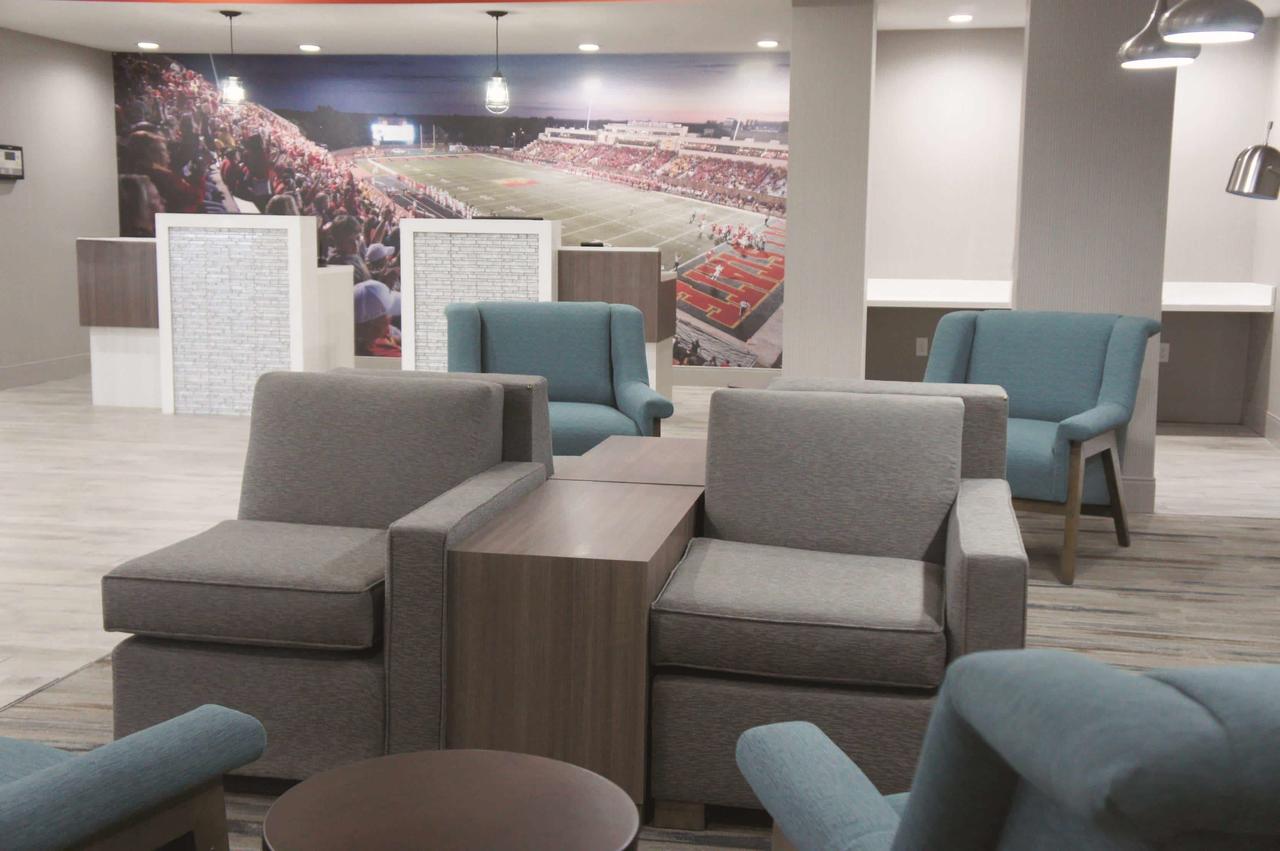 La Quinta By Wyndham Pittsburg - thumb 1