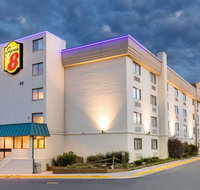 Super 8 by Wyndham Frederick - Accommodation Deal
