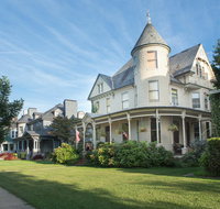 10 Clarke - Accommodation Deal