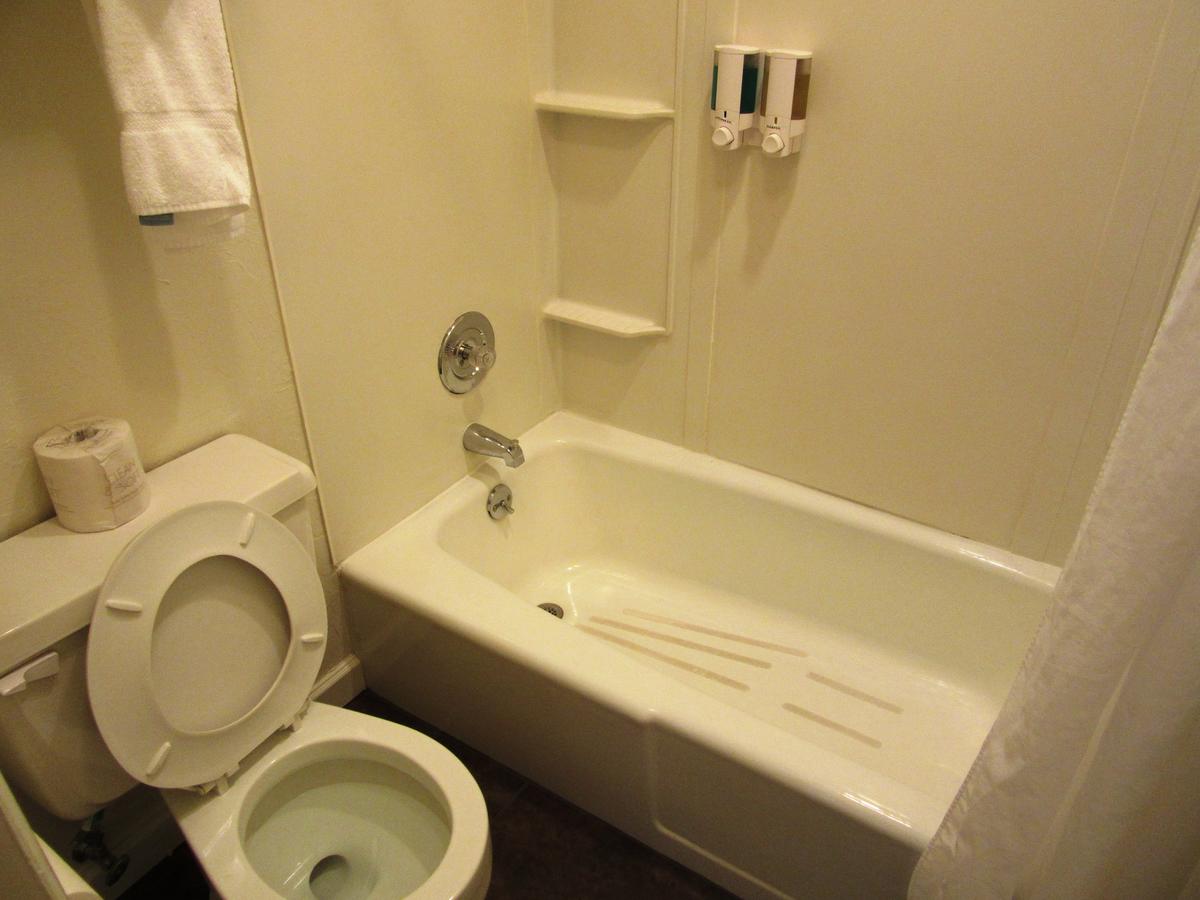 White Buffalo Hotel - thumb 22