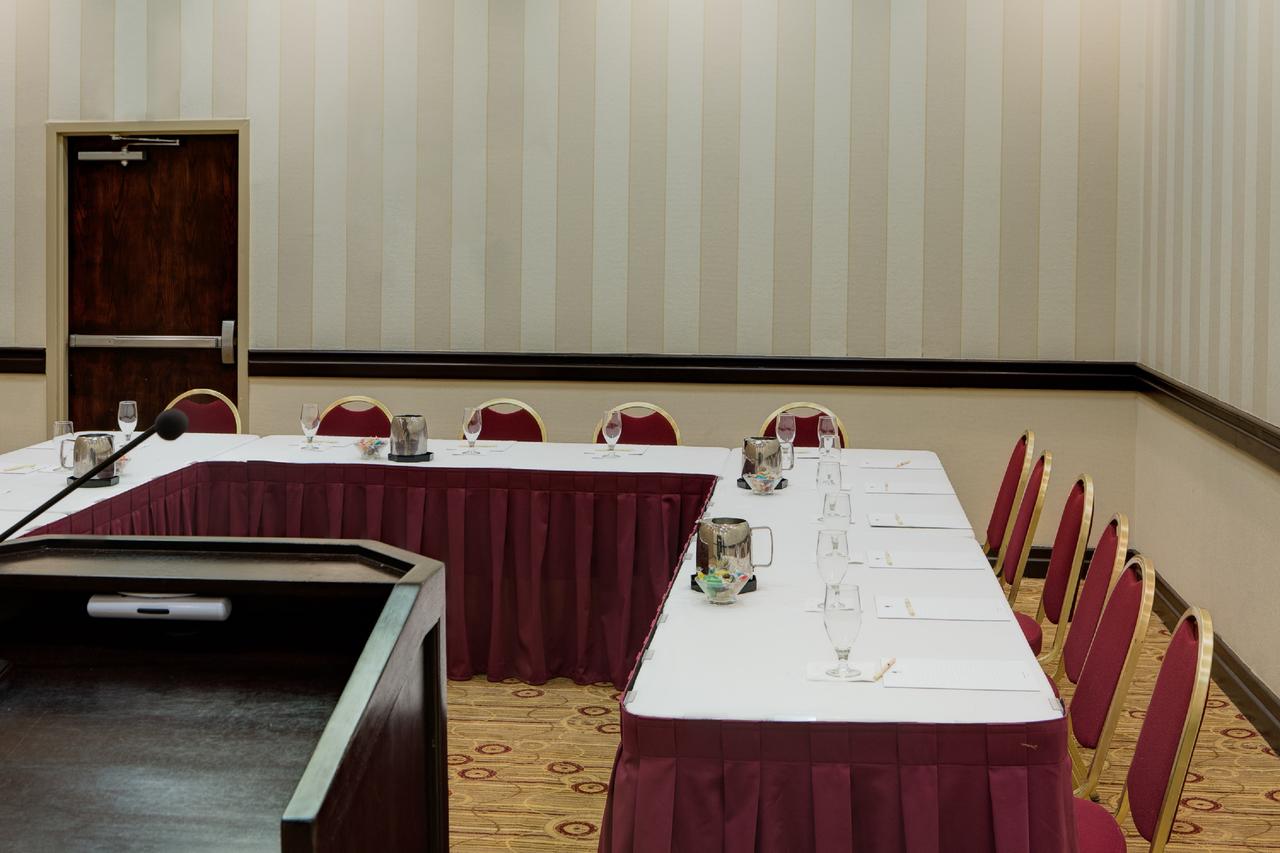 DoubleTree By Hilton Hotel Newark Airport - thumb 29