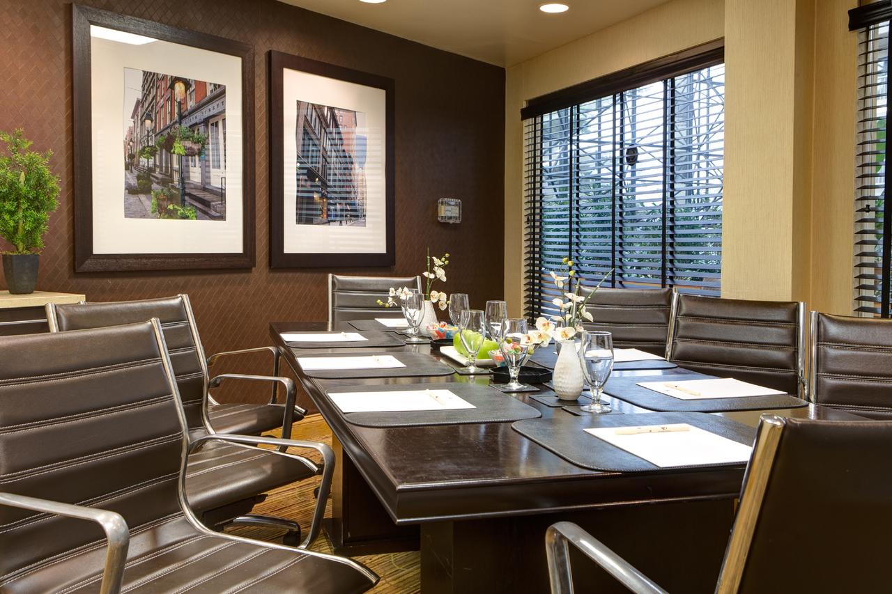 DoubleTree By Hilton Hotel Newark Airport - thumb 21