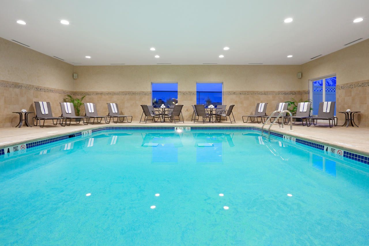 Holiday Inn Express & Suites West Long Branch - Eatontown - thumb 12