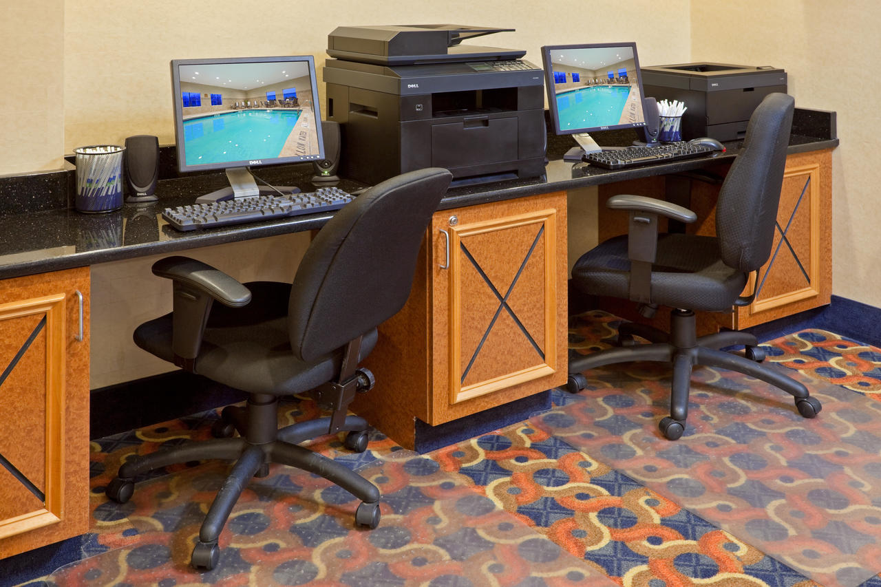 Holiday Inn Express & Suites West Long Branch - Eatontown - thumb 16