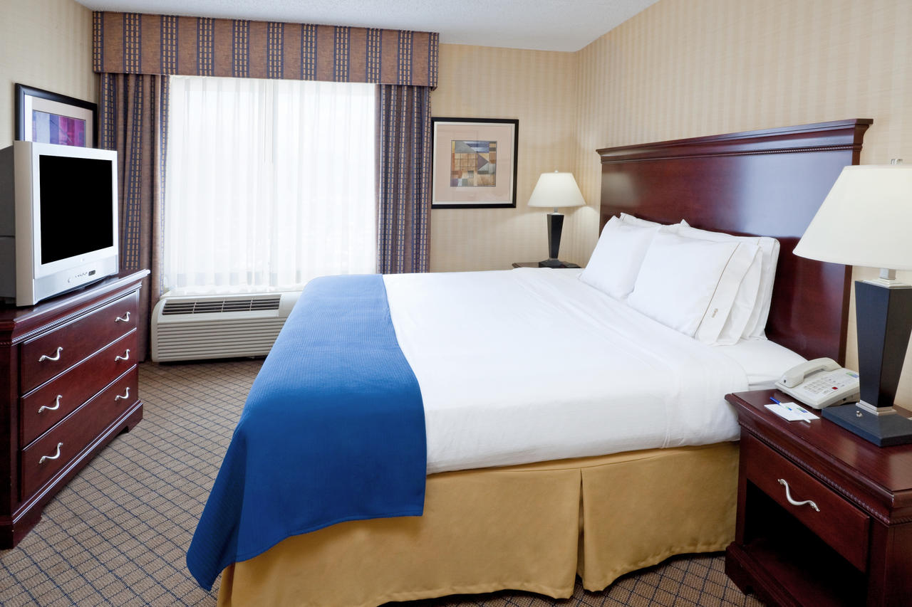 Holiday Inn Express & Suites West Long Branch - Eatontown - thumb 9