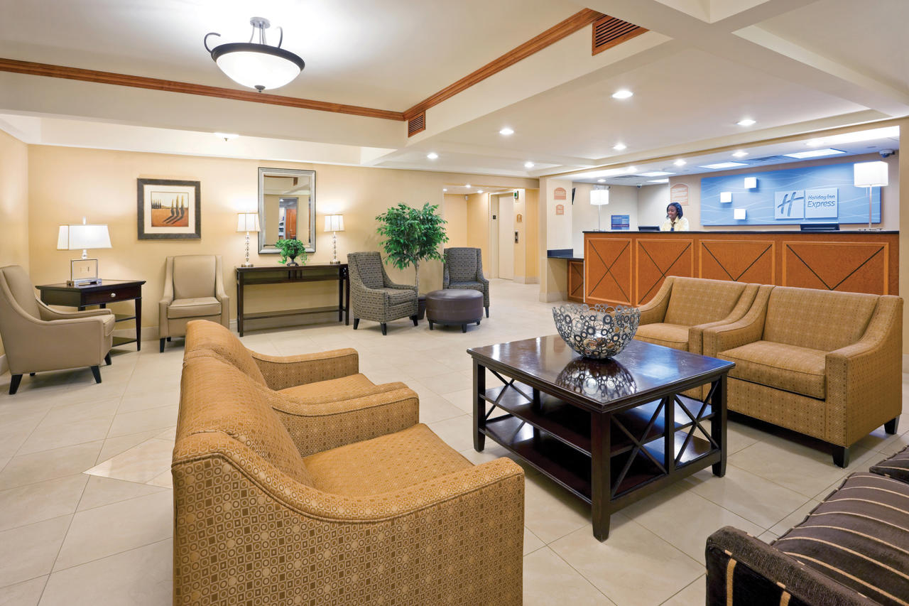 Holiday Inn Express & Suites West Long Branch - Eatontown - thumb 2