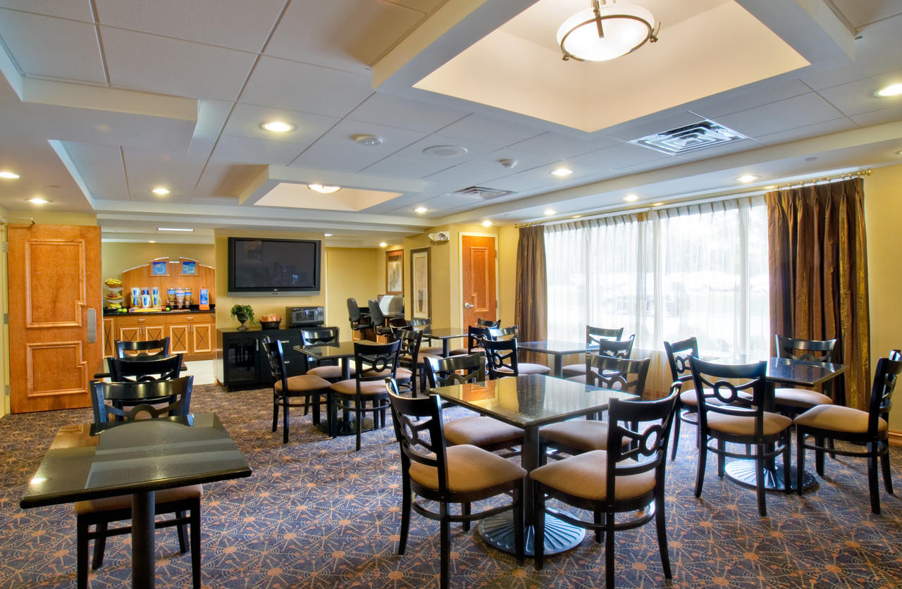 Holiday Inn Express & Suites West Long Branch - Eatontown - thumb 14