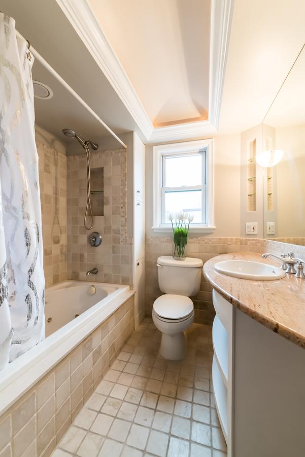 Elegant 4-Story Townhouse- 7 Minutes From NYC - thumb 11