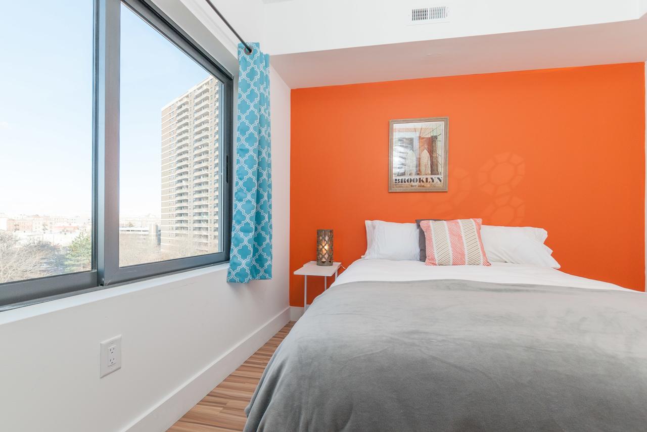 Luxury 3-Bedroom Apartment - 10 Minutes To Times Square - thumb 17