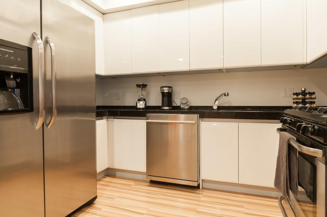 Luxury 3-Bedroom Apartment - 10 Minutes To Times Square - thumb 21