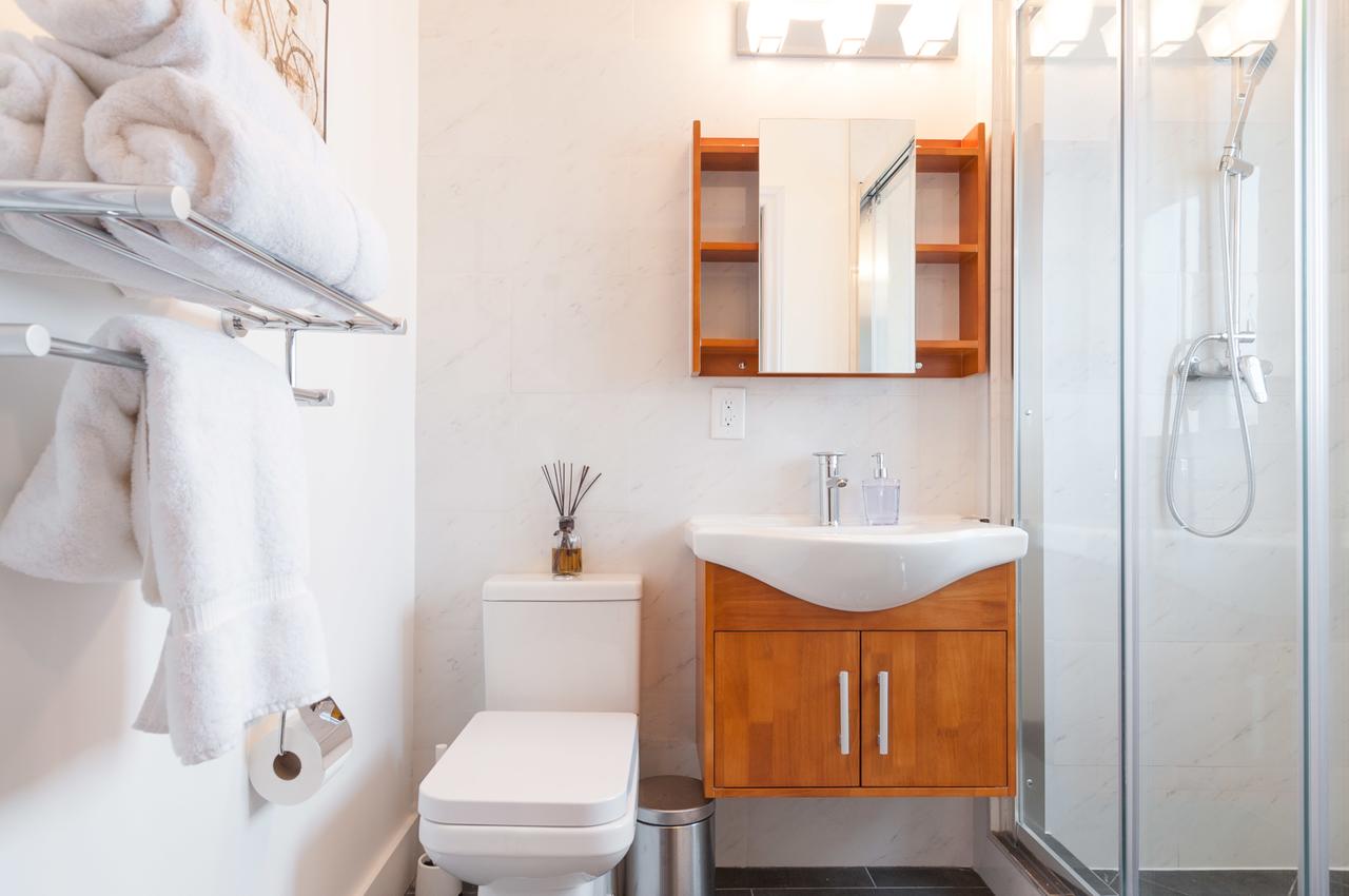 Luxury 3-Bedroom Apartment - 10 Minutes To Times Square - thumb 10