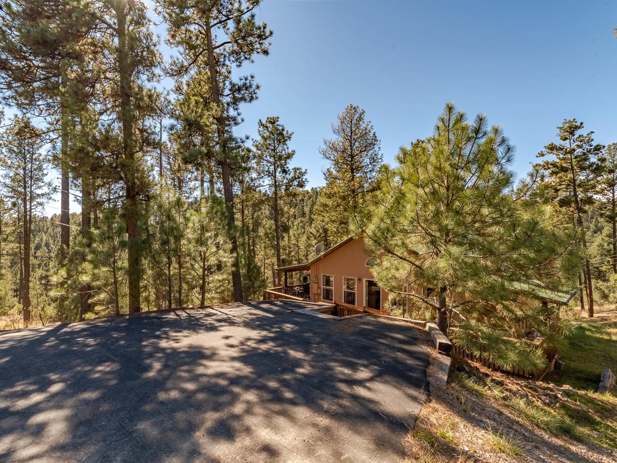 My Happy Place, 3 Bedrooms, Hot Tub, Fireplace, Jetted Tub, WiFi, Sleeps 6 - thumb 42