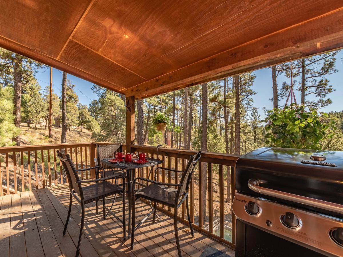 My Happy Place, 3 Bedrooms, Hot Tub, Fireplace, Jetted Tub, WiFi, Sleeps 6 - thumb 38