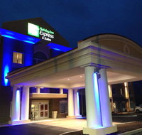 Holiday Inn Express  Suites Utica - Accommodation Deal