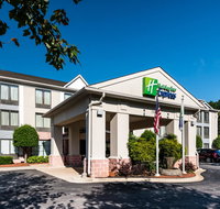 Holiday Inn Express Hotel  Suites Charlotte Airport-Belmont - Accommodation Deal