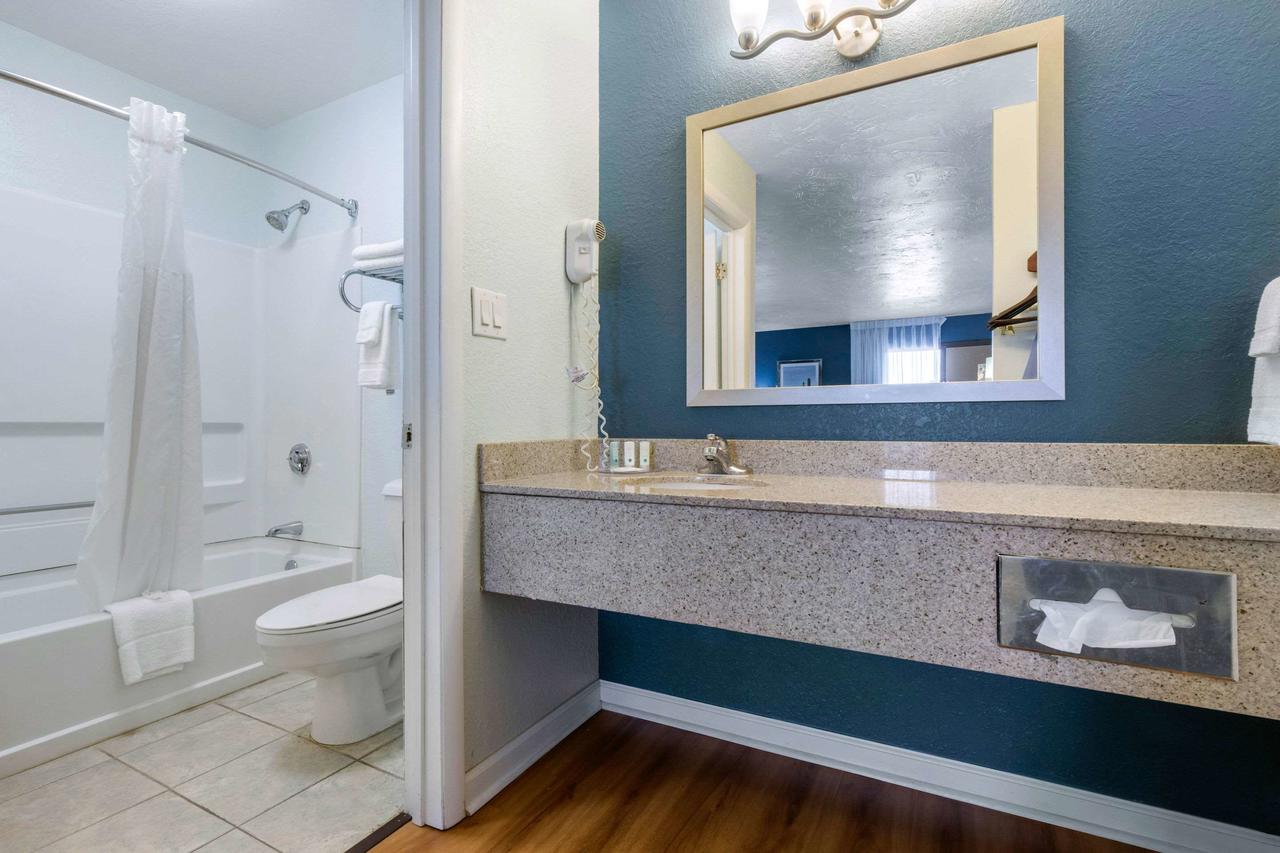 Quality Inn Carolina Oceanfront - thumb 1