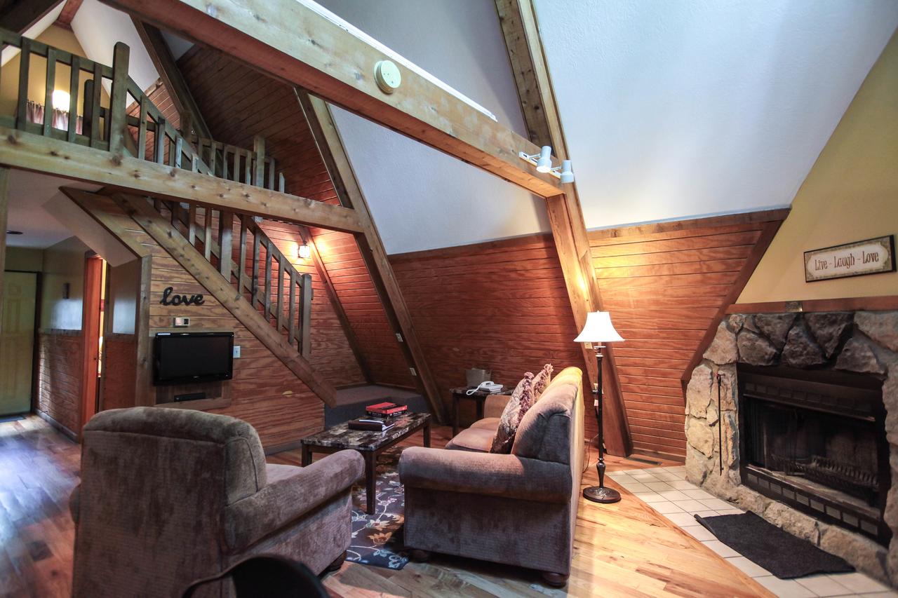 A-Frame #16 - Hocking Hills Home - thumb 13
