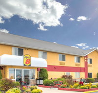 Super 8 by Wyndham Medina - Accommodation Deal