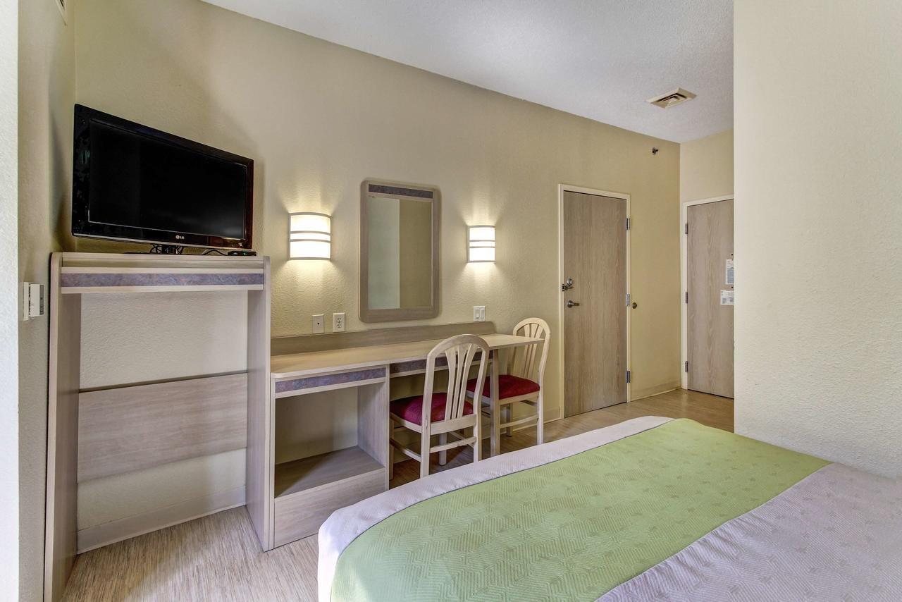 Motel 6 Cleveland - Medina - thumb 38