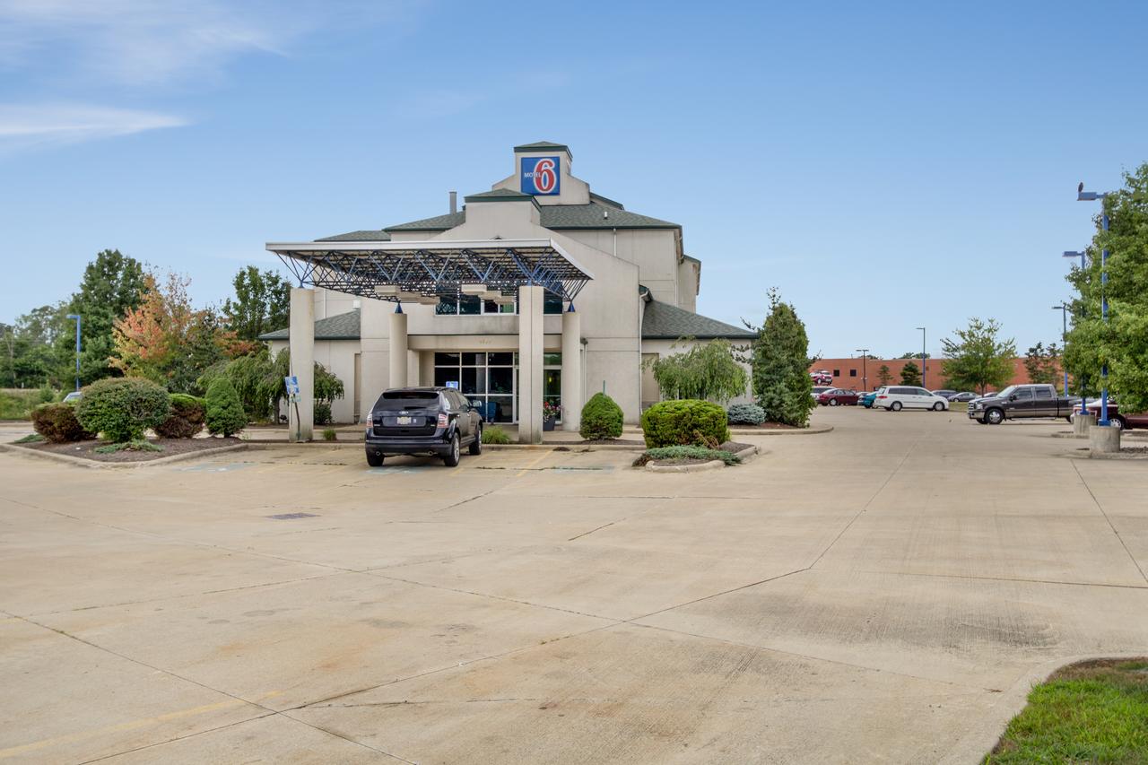 Motel 6 Cleveland - Medina - thumb 2