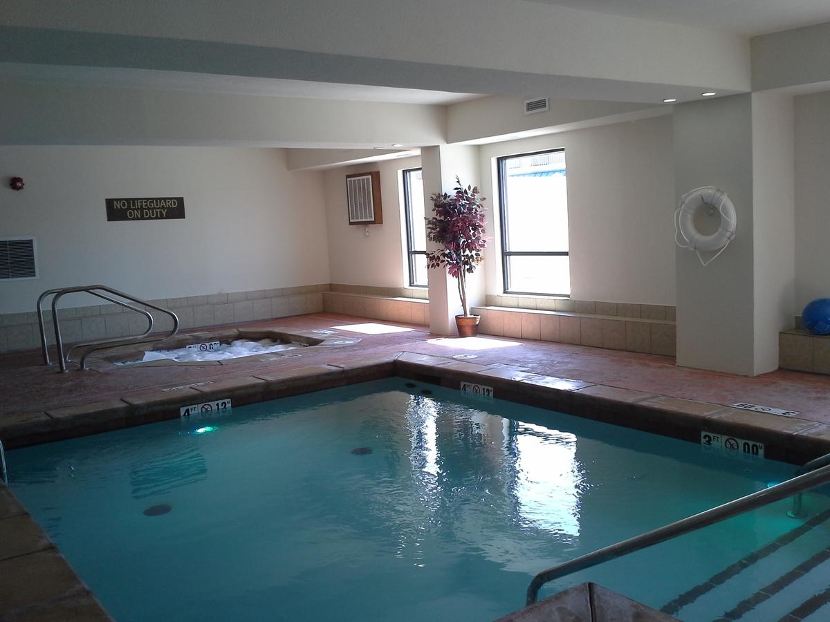 Ramada By Wyndham Tulsa - thumb 25
