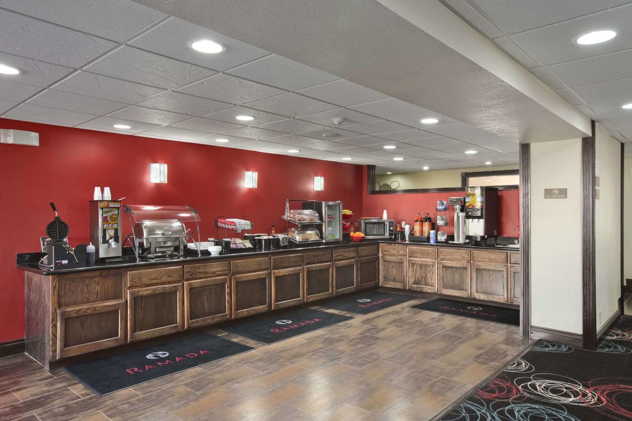 Ramada By Wyndham Tulsa - thumb 3